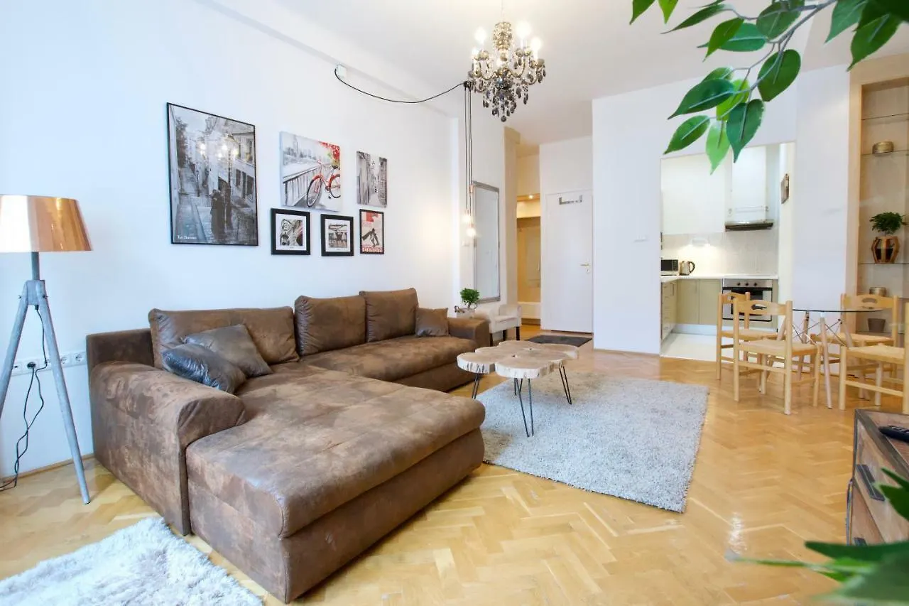 בודפשט Standard Apartment By Hi5 - Madach Imre 1