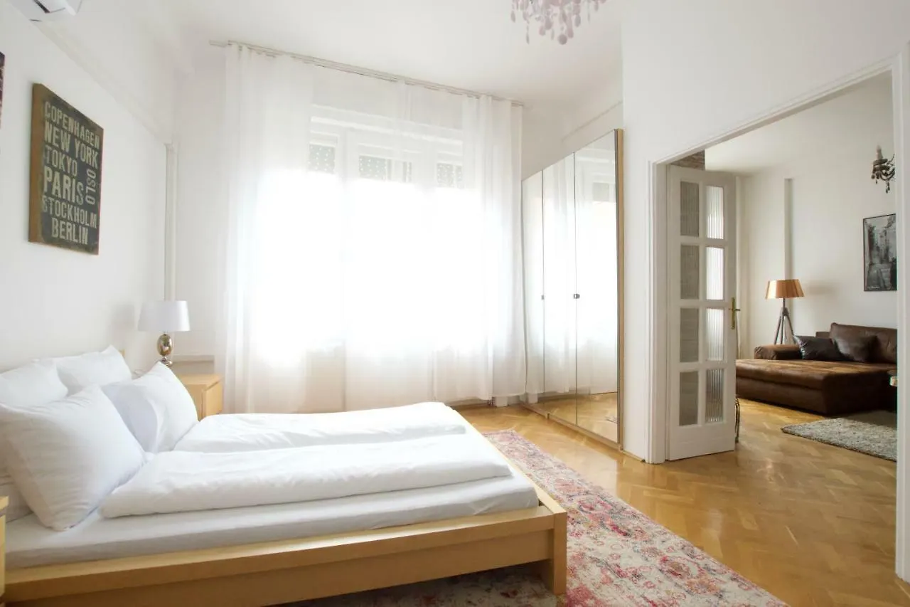 בודפשט Standard Apartment By Hi5 - Madach Imre 1 הונגריה